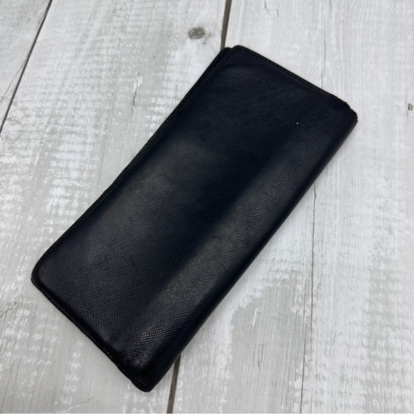 AUTHENTIC Prada wallet in black. - Picture 15 of 16
